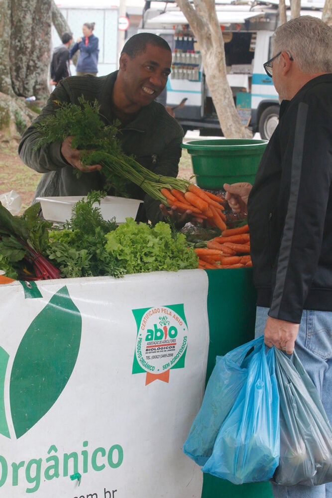Economia Popular Solidária em JF: outra forma de produzir e vender 2 feira waltencir mogico