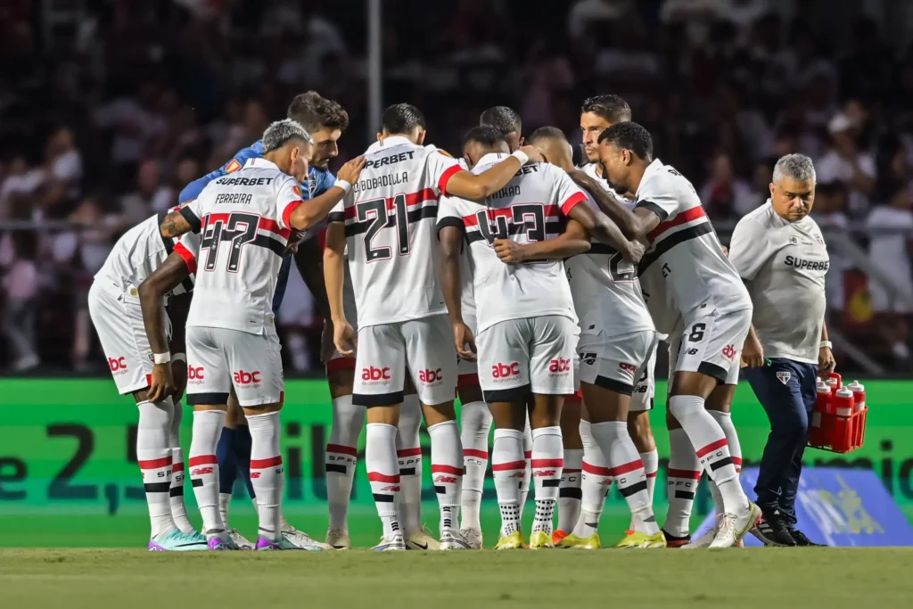 São Paulo acerta a saída de atacante e destino é o futebol europeu