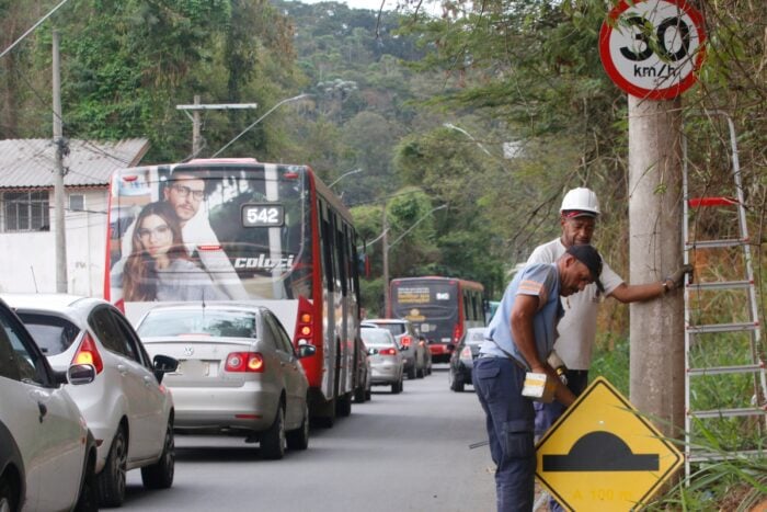 Após duas manifestações de moradores, intervenções começam no Borboleta 1 Após duas manifestações de moradores, intervenções começam no Borboleta