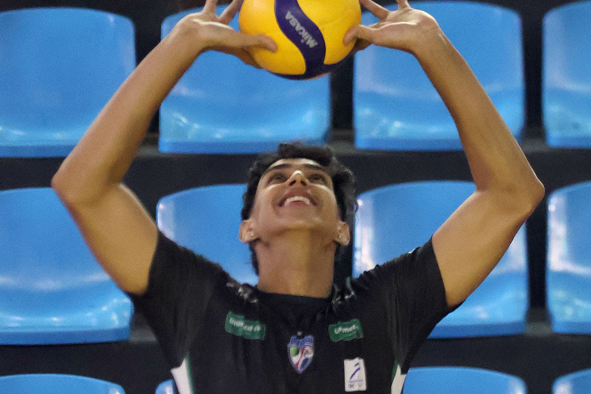 Entre a experiência, o começo e o regresso: conheça três dos novos jogadores do JF Vôlei
