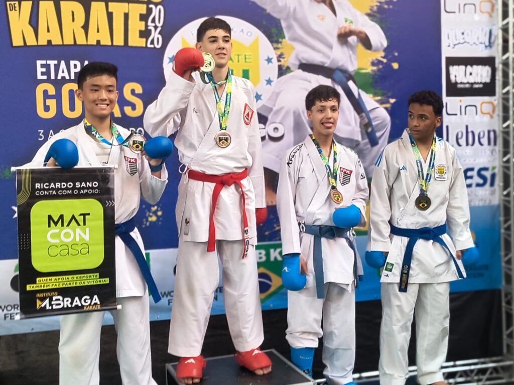 Juiz-forano Antônio Henrique Brion conquista título brasileiro de karatê 3 karate 1 foto arquivo pessoal