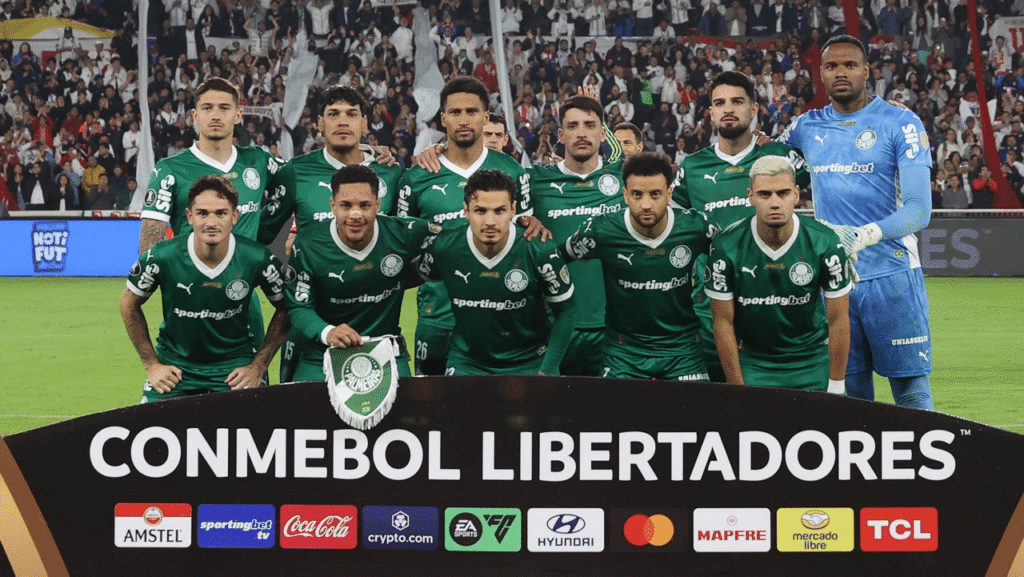 Al-Ittihad acerta a contratação de jogador amado pela torcida do Palmeiras