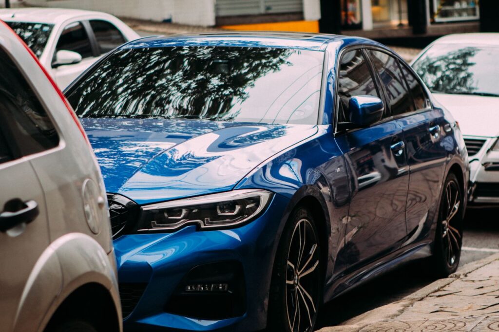 Motoristas recebem alerta sobre um hábito comum ao parar o carro que pode acabar gerando multa de R$ 195,23, pontos na CNH e até risco de o veículo ser levado embora