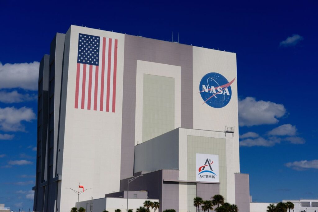 Estagiário da NASA comprou centenas de fitas por pouco mais de R$ 1 mil e anos depois percebeu que três delas guardavam registros da missão Apollo 11 e valiam mais de US$ 1 milhão