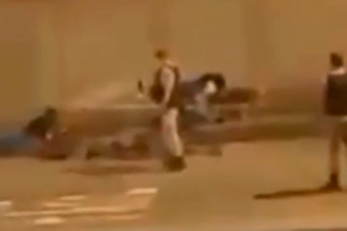Homem é encontrado morto no Santa Luzia e PM joga spray de pimenta em cachorros próximos ao corpo