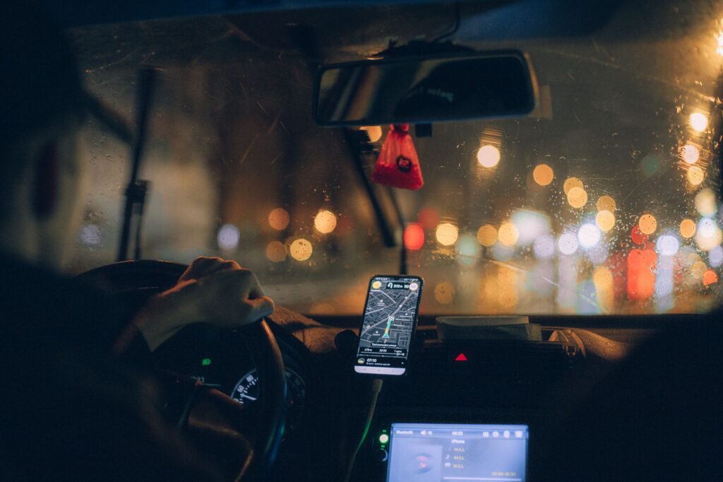 Uber lança novo serviço para levar funcionários ao trabalho e promete cortar tempo de viagem pela metade