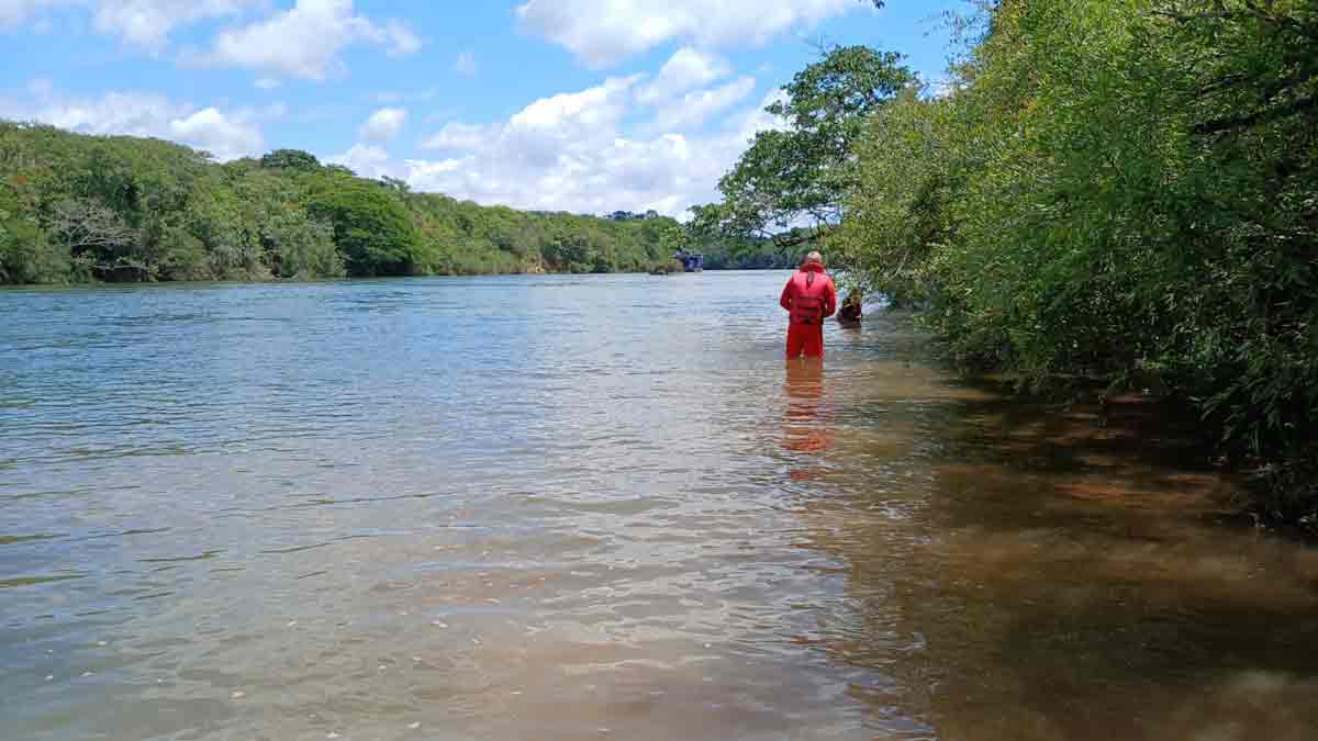Corpo de adolescente que se afogou enquanto pescava é encontrado por Bombeiros