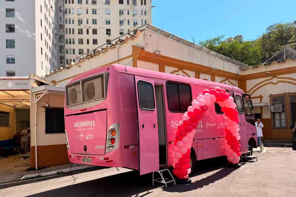Outubro Rosa: população recebe orientações sobre câncer de mama nesta terça-feira 1 Acomovel Divulgacao Santa Casa
