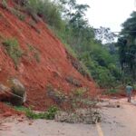 Novo deslizamento agrava dificuldades de moradores do Parque Serra Verde 10 deslizamento no Parque Serra Verde