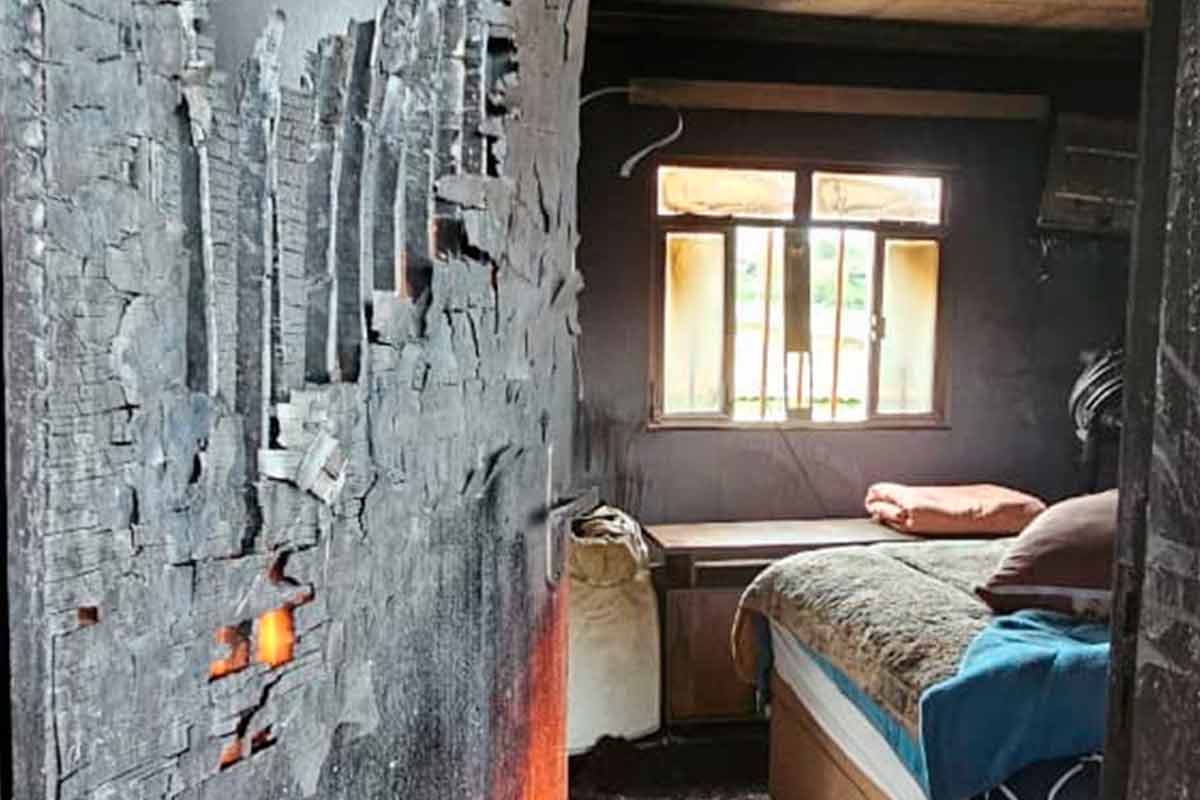 Incêndio atinge casa em Benfica e deixa mulher com queimaduras nas mãos