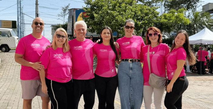 Coluna Cesar Romero – 27 de outubro de 2026 10 Jorge Junior e Alessandra Sampaio 261026 outubro rosa Giglia com corte