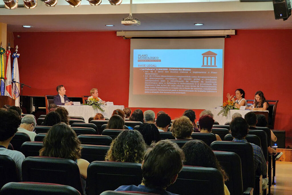 Museu de arte Murilo Mendes realiza evento de pesquisa e preservação aberto ao público