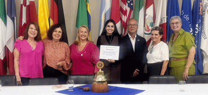 Wanda Magnolo Christina Musse outubro rosa 131026 Giglia COM CORTE