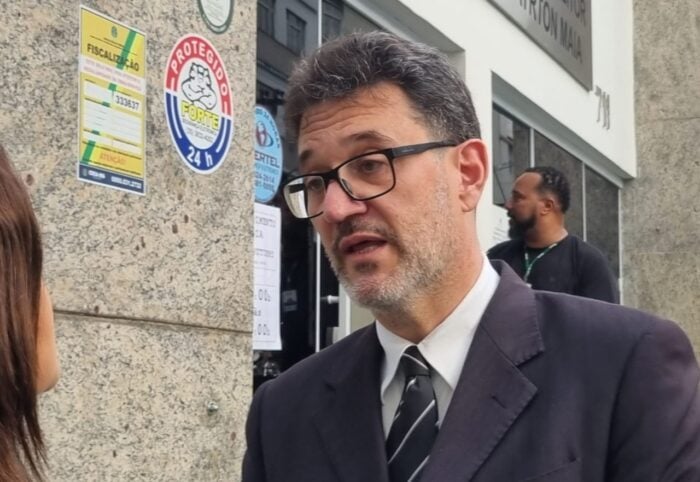 Eleições 2026 em JF terminam com duas ocorrências de propaganda irregular e uma urna trocada, diz juiz do TRE-MG