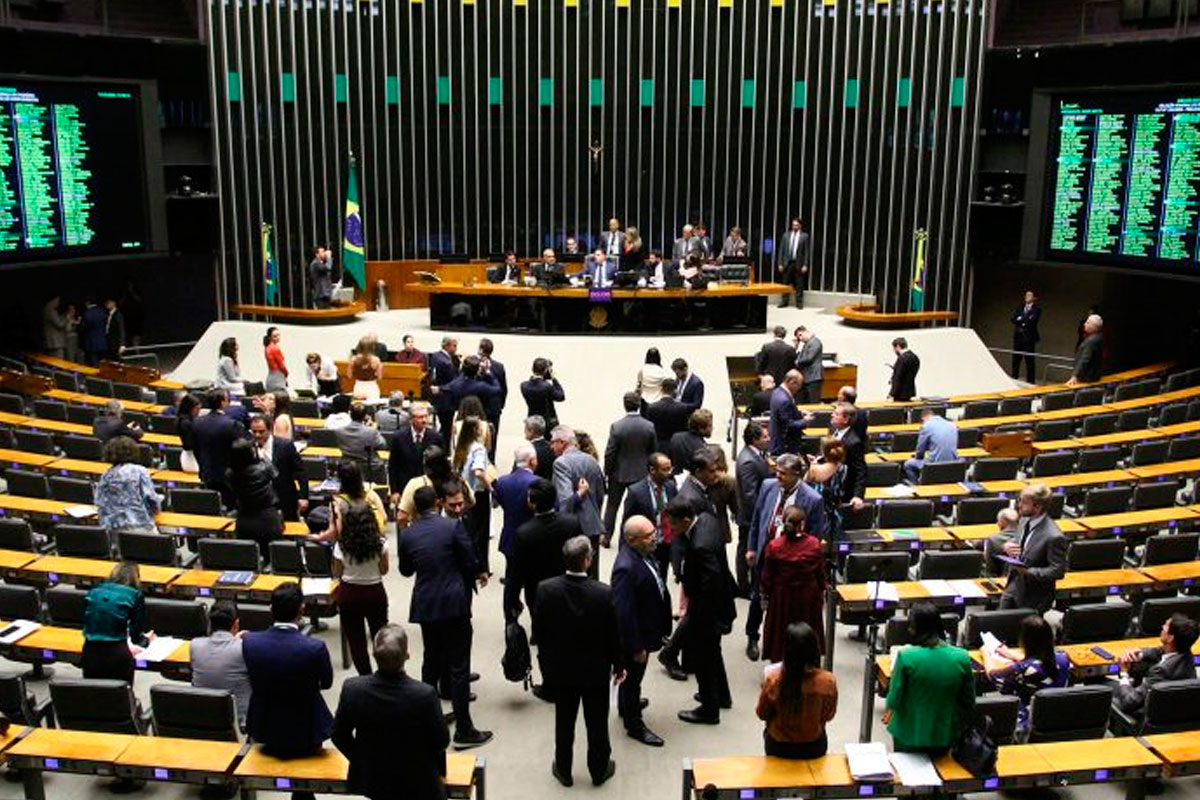 Câmara aprova aumento do limite de faturamento do MEI para R$ 140 mil e perdão de dívidas