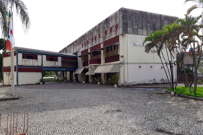 Mulher acusada de matar cinco filhos e tentar assassinar o sexto vai a júri em Minas Gerais