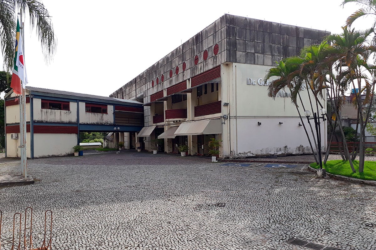 Mulher acusada de matar cinco filhos e tentar assassinar o sexto vai a júri em Minas Gerais