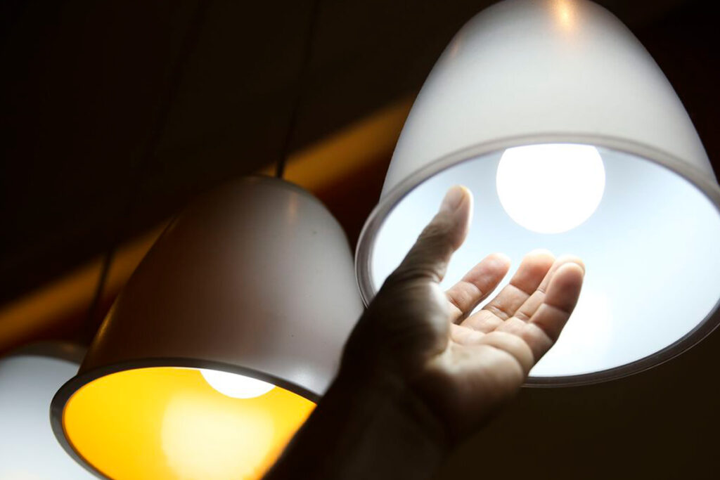Consumidor deve ser avisado 15 dias antes de corte de energia por falta de pagamento 1 corte energia cemig agencia brasil