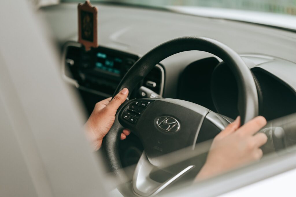 Depois das eleições, motoristas podem sentir mudanças no bolso e cinco decisões sobre impostos, combustíveis, pneus e pedágios prometem mexer com o custo de ter um carro no Brasil