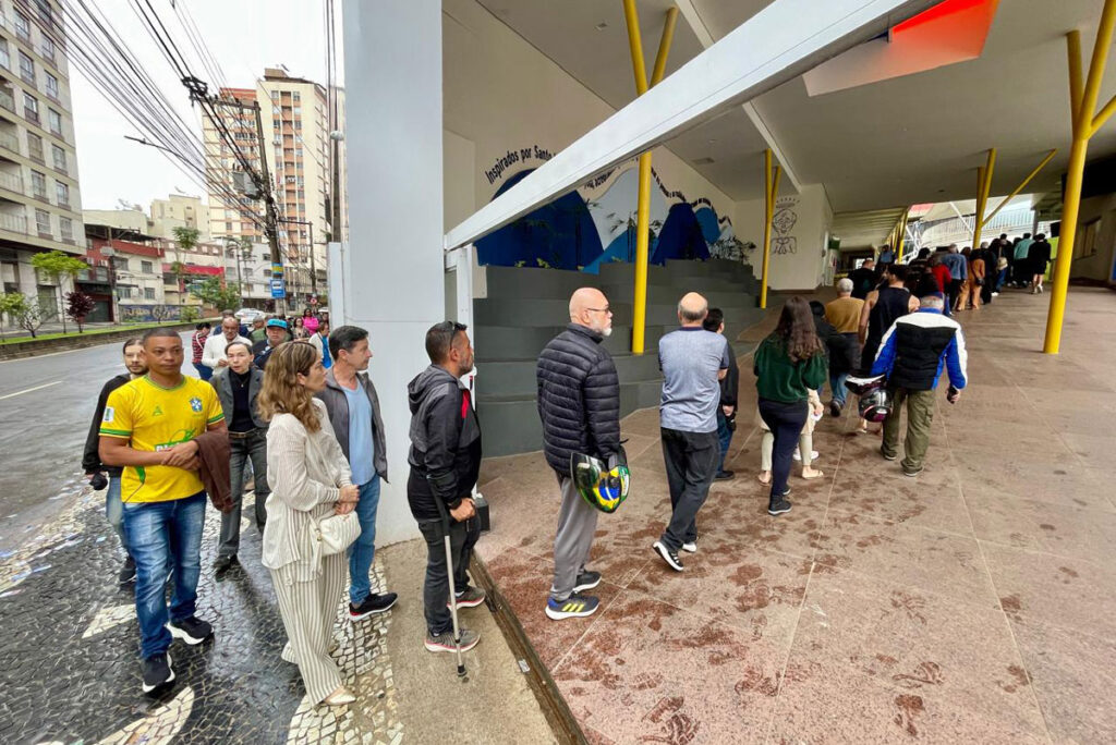 Urnas são abertas em Juiz de Fora; votação segue até as 17h 1 Urnas são abertas em Juiz de Fora; votação segue até as 17h