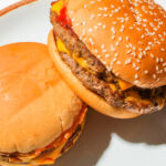 Fast food de Juiz de Fora é condenado a pagar R$ 4 mil por oferecer hambúrguer e batata frita diariamente a funcionária 11 fast food foto pexels