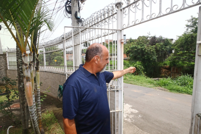 Moradores temem rompimento de adutora de água na Zona Norte 1 fotos 1 6