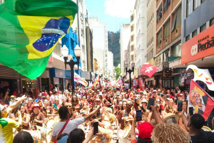 Manifestações pró-Lula e pró-Flávio Bolsonaro movimentam Juiz de Fora na véspera da eleição 1 fotos 9 1