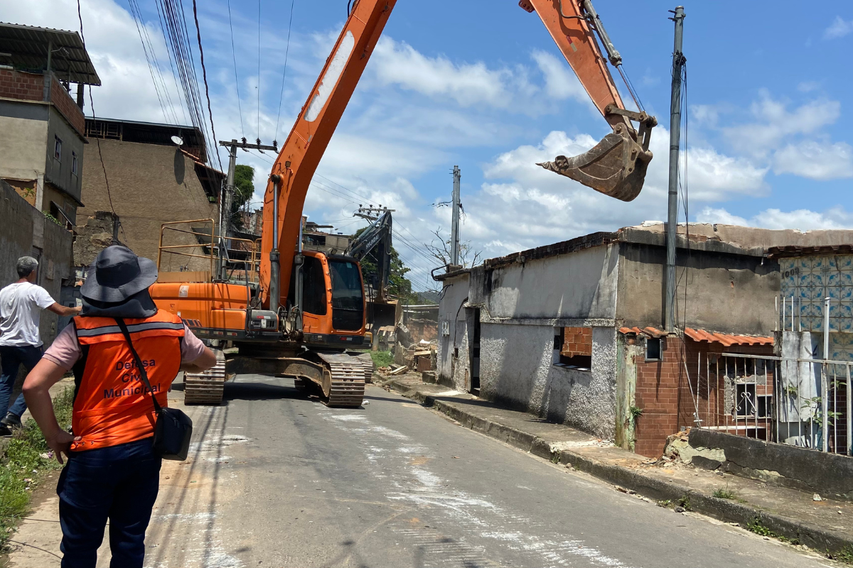 Imóveis começam a ser demolidos em mais dois bairros de Juiz de Fora; saiba quais são