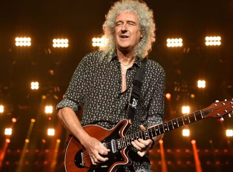 Guitarrista de uma das bandas de rock mais famosas do mundo comprou 157 acres de uma área que seria transformada em moradias e decidiu fazer algo completamente diferente: plantou mais de 100 mil árvores e transformou o lugar em refúgio para animais
