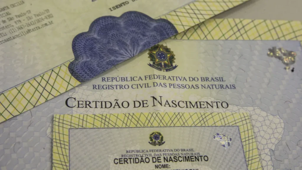 Homem passou mais de 40 anos sem ter o nome do pai na certidão de nascimento, mas um exame de DNA feito depois da morte dele finalmente confirmou quem era seu pai biológico