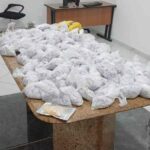 Homem é preso com mais de 6 mil pinos de cocaína após perseguição policial em Leopoldina 10 homem