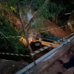 Micro-ônibus escolar cai em rio após falha nos freios na Zona da Mata 4 onibus cipotanea foto reproducao Barbacena Online