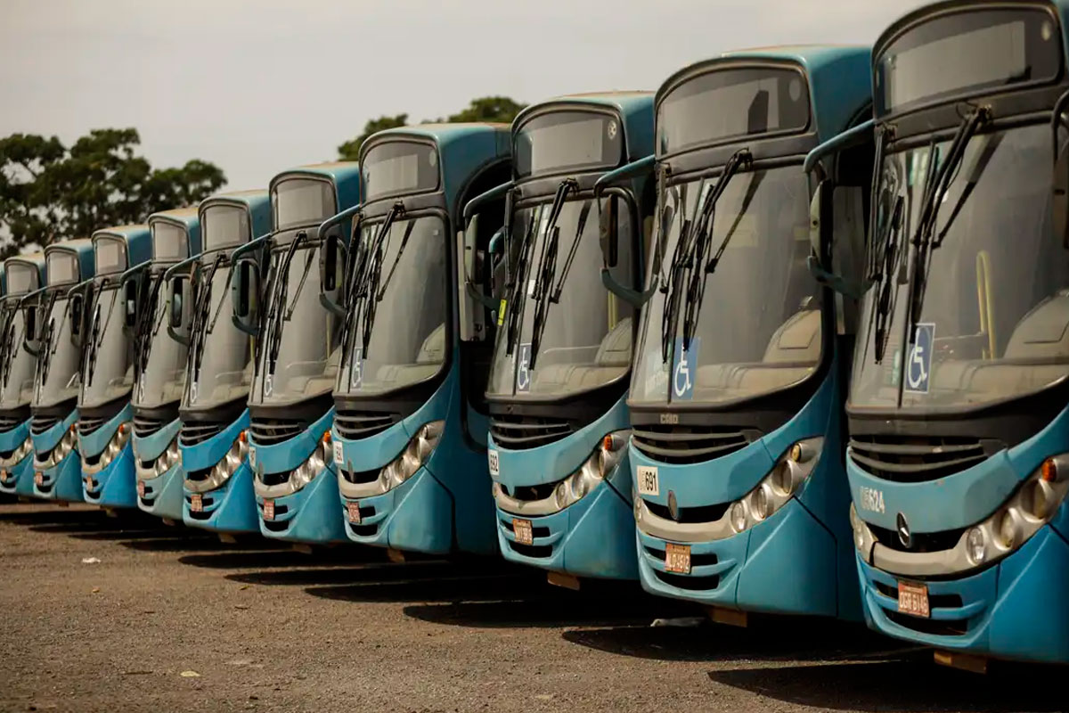 Pelo menos 10 estados relatam problemas no transporte público durante as eleições 2026