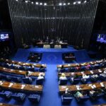 Salário senador brasil