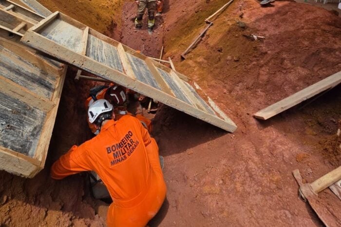 Dois trabalhadores morrem após serem soterrados em obra em Maripá de Minas 4 soterramento maripa de minas 2