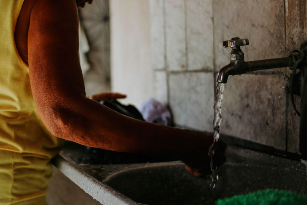 Mulher que trabalhou por 57 anos sem receber salário teve condições análogas à escravidão reconhecidas pela Justiça em Minas 1 trabalho escravidao foto pexels