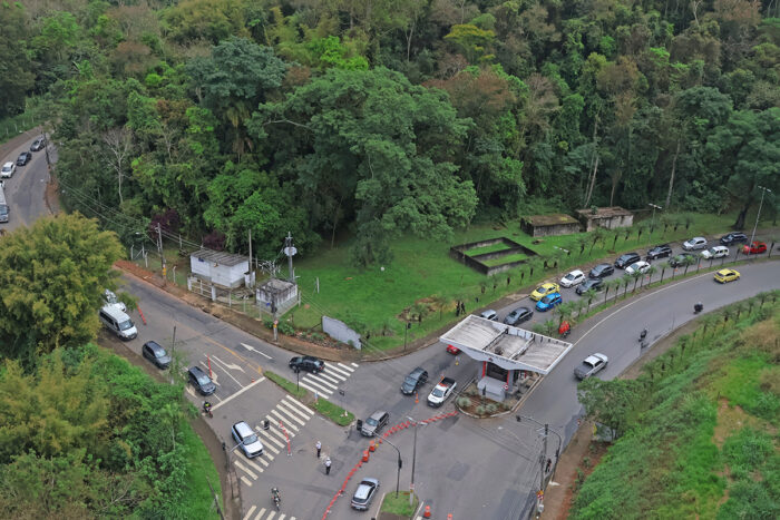Trânsito é liberado na Avenida Itamar Franco após demolições no Dom Bosco, em Juiz de Fora 2 transito liberado avenida leonardo costa advmo 96e7dcfc2e20