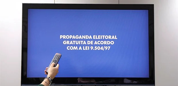 Você passa o dia acompanhando notícias sobre política e sente que não consegue se desligar das eleições? Especialistas alertam para o que isso pode causar na sua cabeça 1 voce passa o dia acompanhando noticias sobre politica e